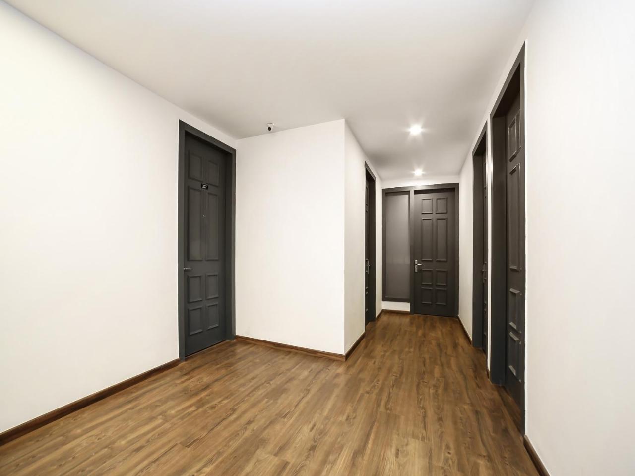 Oyo Townhouse 80 Meera Bagh Delhi  Exterior photo