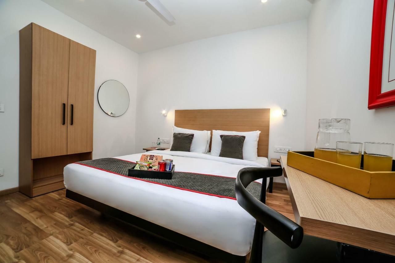 Oyo Townhouse 80 Meera Bagh Delhi  Exterior photo